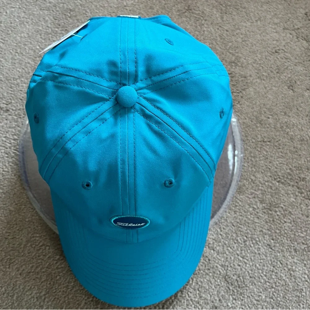 NWT Titleist Women’s Baseball Cap with Adjustable Strap